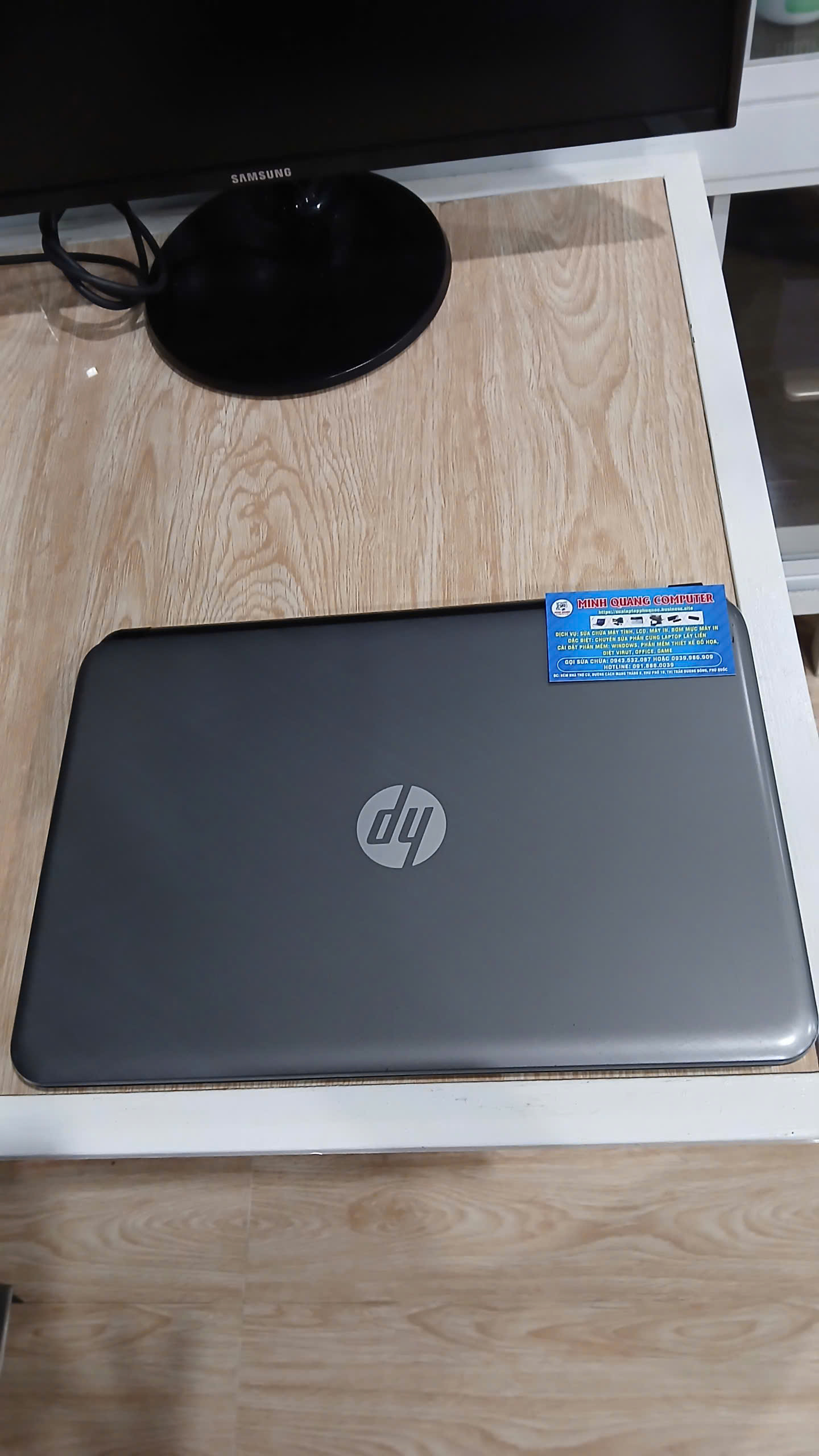 Laptop HP 14-r041TU
